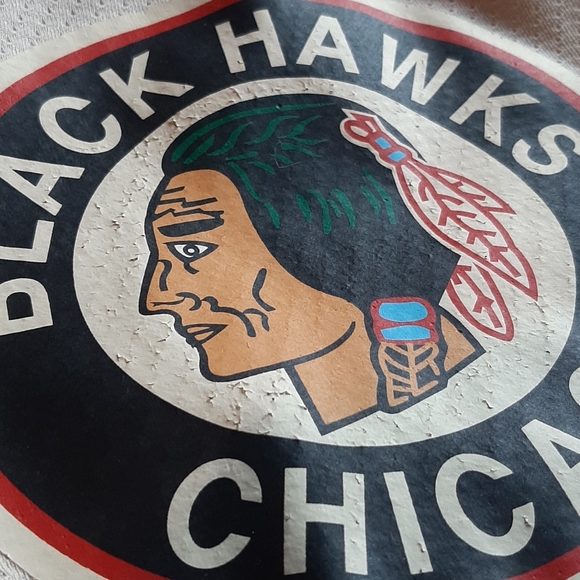 Chicago Blackhawks Retro Jersey - Picture 3 of 7